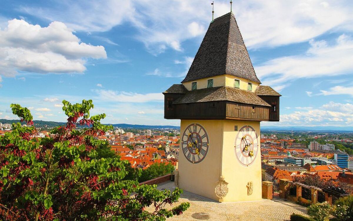 Uhrturm in Graz - © Spectral-Design - Fotolia
