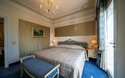 © La Residence