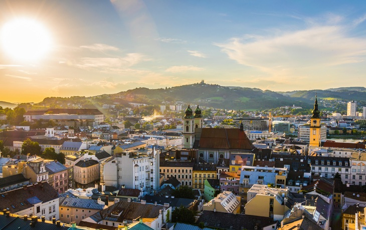 Luftaufnahme der österreichischen Stadt Linz - ©dudlajzov - stock.adobe.com