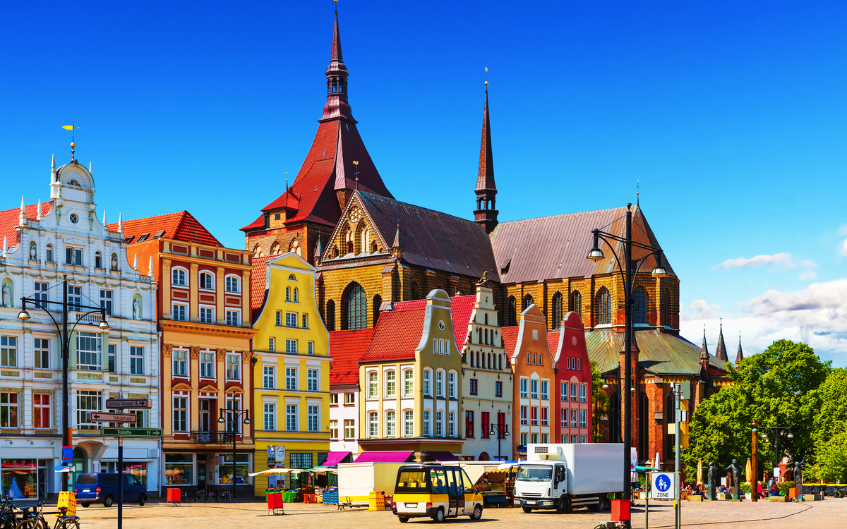 Marienkirche in der Rostocker Altstadt - © Scanrail - stock.adobe.com