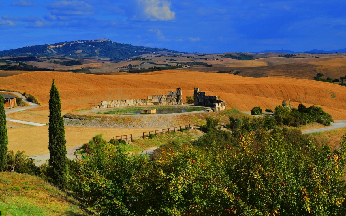 Teatro del Silenzio - ©Simona Bottone/Shutterstock