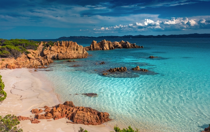 Amazing,Pink,Sand,Beach,In,Budelli,Island,,Maddalena,Archipelago,,Sardinia, - © Stefano Zaccaria/Shutterstock