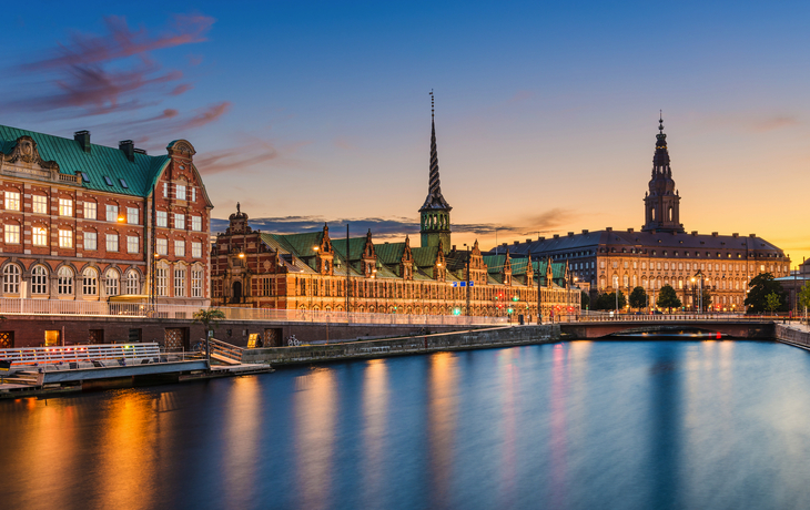 Nachtpanorama der Skyline von Kopenhagen - © Mapics - stock.adobe.com