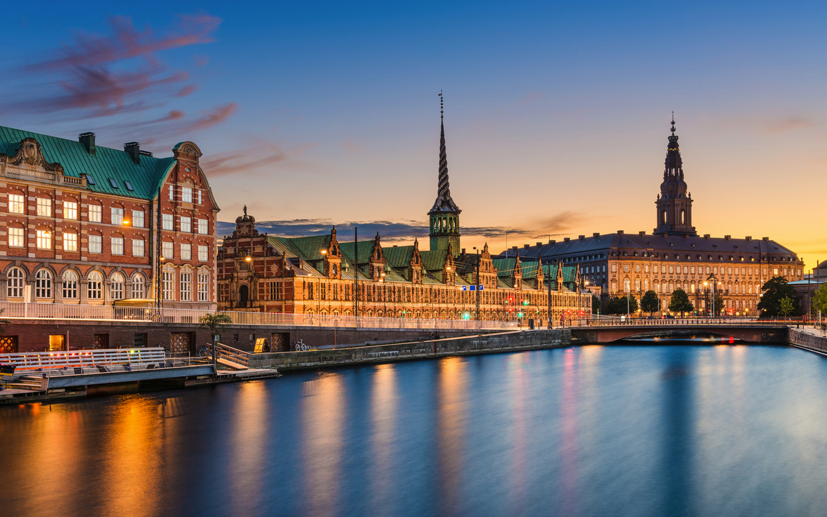 Nachtpanorama der Skyline von Kopenhagen - © Mapics - stock.adobe.com