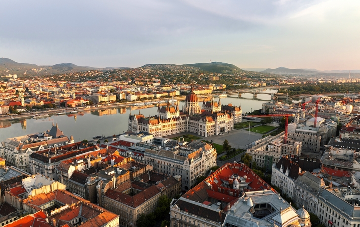 © RossHelen/Shutterstock