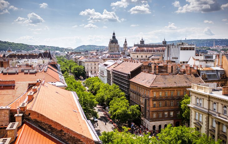 © RossHelen/Shutterstock