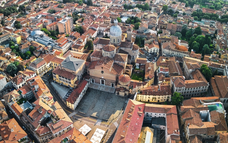 © Sergej Borzov/Shutterstock