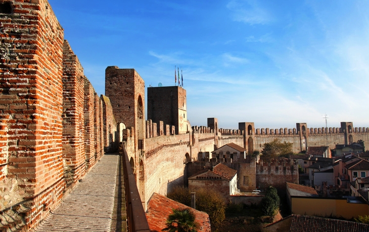 © Sergej Borzov/Shutterstock