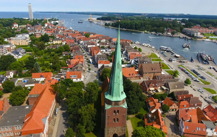 © Ina Meer Sommer/Shutterstock