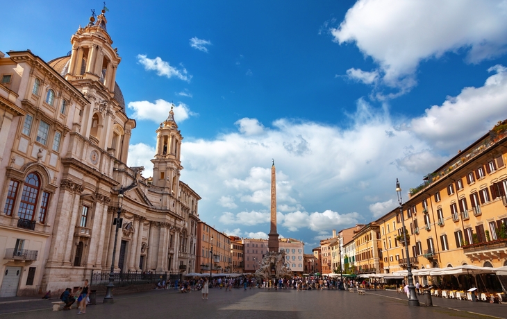 © ArTono/Shutterstock