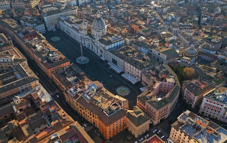 © ArTono/Shutterstock