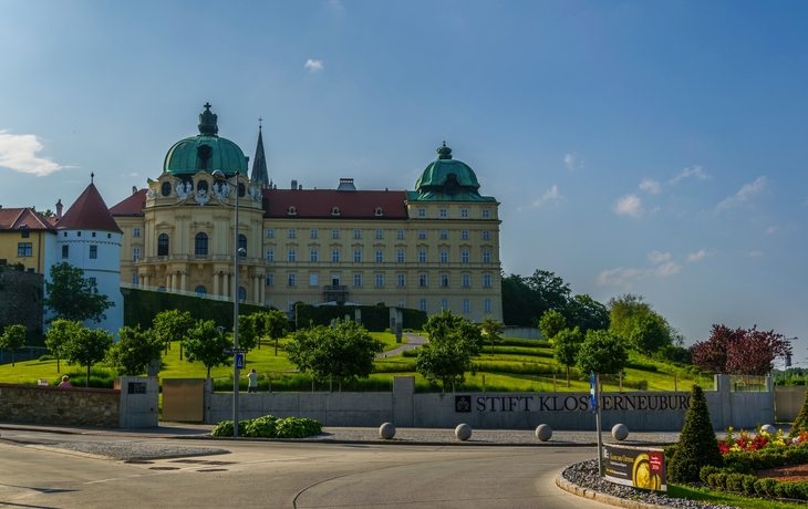© Copyright (c) 2018 Renata Sedmakova/Shutterstock.  No use without permission.